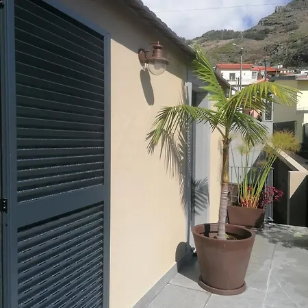 Favinha Rooftop Feriehus Machico (Madeira)