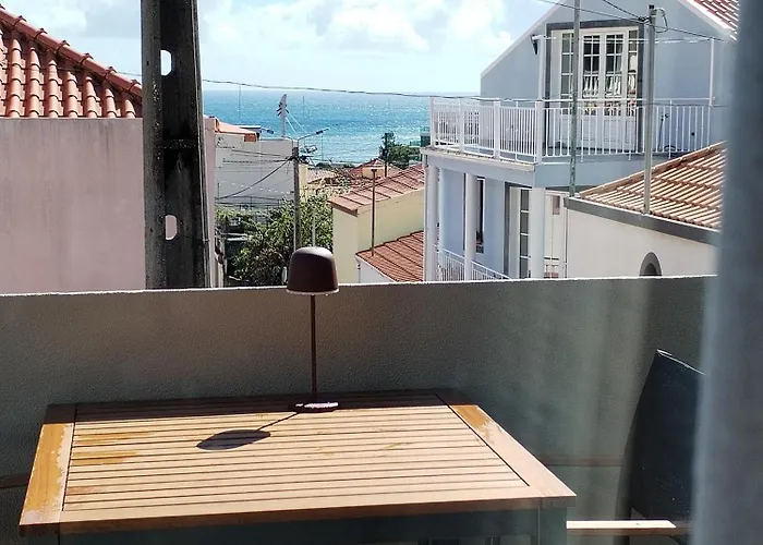 Semesterbostad Favinha Rooftop Machico (Madeira)